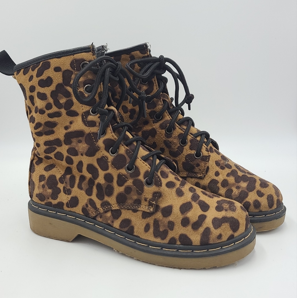 Yoki Topic 'Cheetah' Boot Womens 6.5